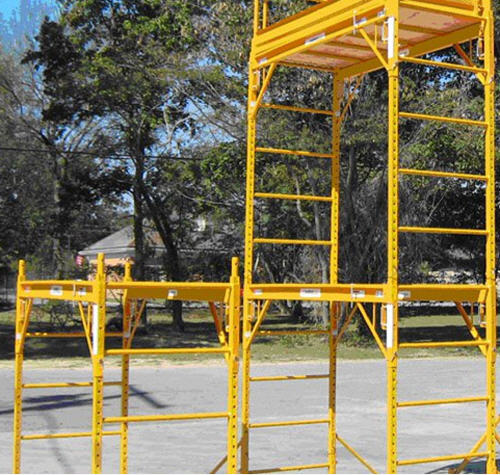 Làm dàn chống lụt khi nước lên cao Làm dàn chống lụt khi nước lên cao